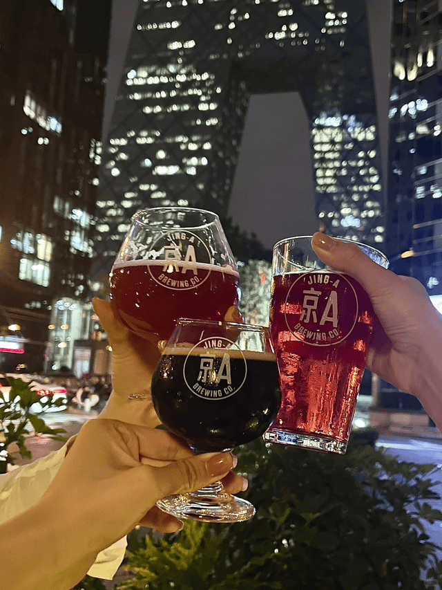 制旅行社带你解锁 CBD 之外的烟火气开元棋牌网站北京夜生活指南：这些私人定(图3)