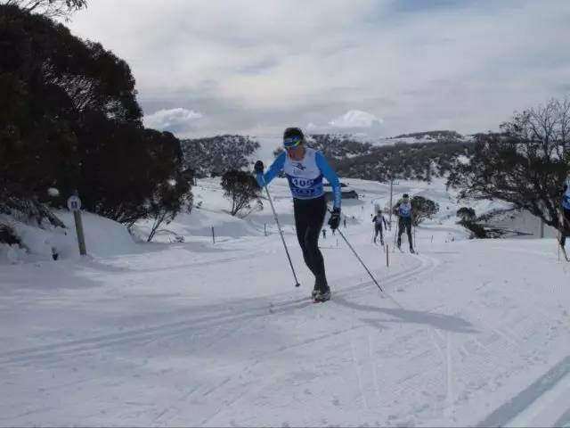 光你想都没想过的夏天！开元棋牌app滑雪看极(图3)